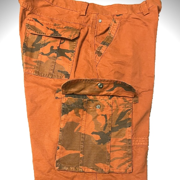 💥💋💥NWOT Men Camo Cargo Pocket Shorts Color:Rust Size: 36 Inseam:12”Length:23" - Picture 7 of 7